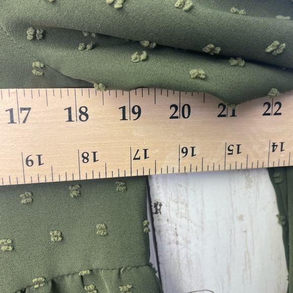 SHEIN Green Buttoned Peplum Blouse size Medium - Picture 6 of 7